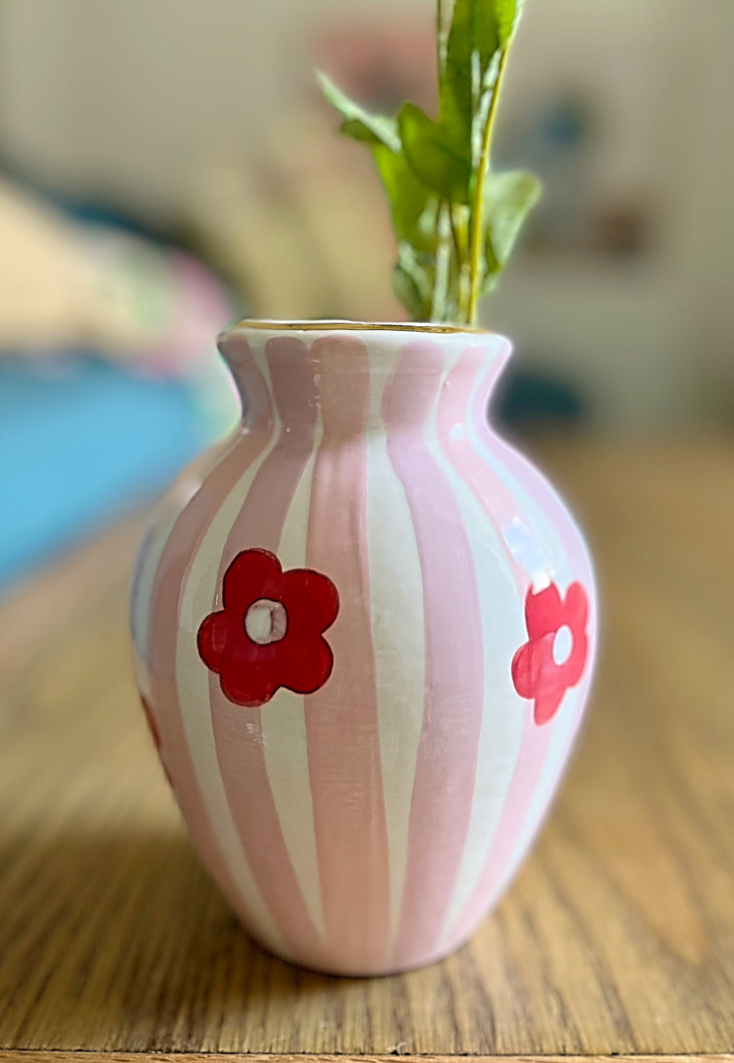Medium pink flower vase