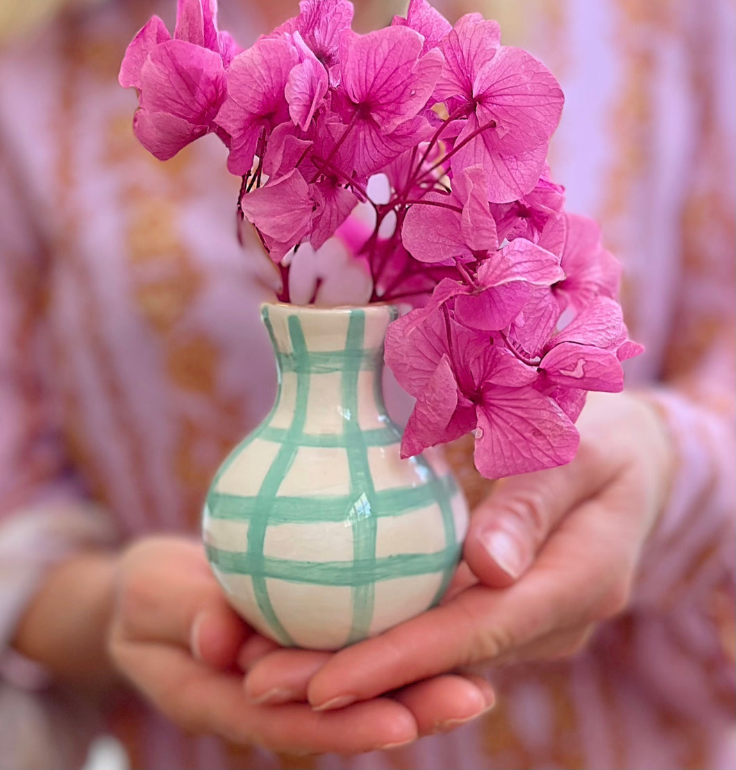 Green tartan mini vase