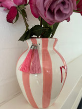 Load image into Gallery viewer, Medium MUM vase Handmade
